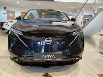 Nissan ARIYA 87 kWh 306KM ADVANCE e-4ORCE Szyberdach Pakiet Technologiczny  4WD 2025R.