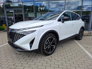 Nissan Qashqai Tekna / 2WD   R.