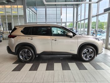 Nissan X-Trail N-Connecta  4WD 2025R.<br /><small>(Samochód używany)</small>