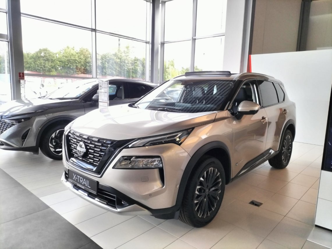 Nissan X-Trail E-Power 4WD 213KM Tekna  4WD R.